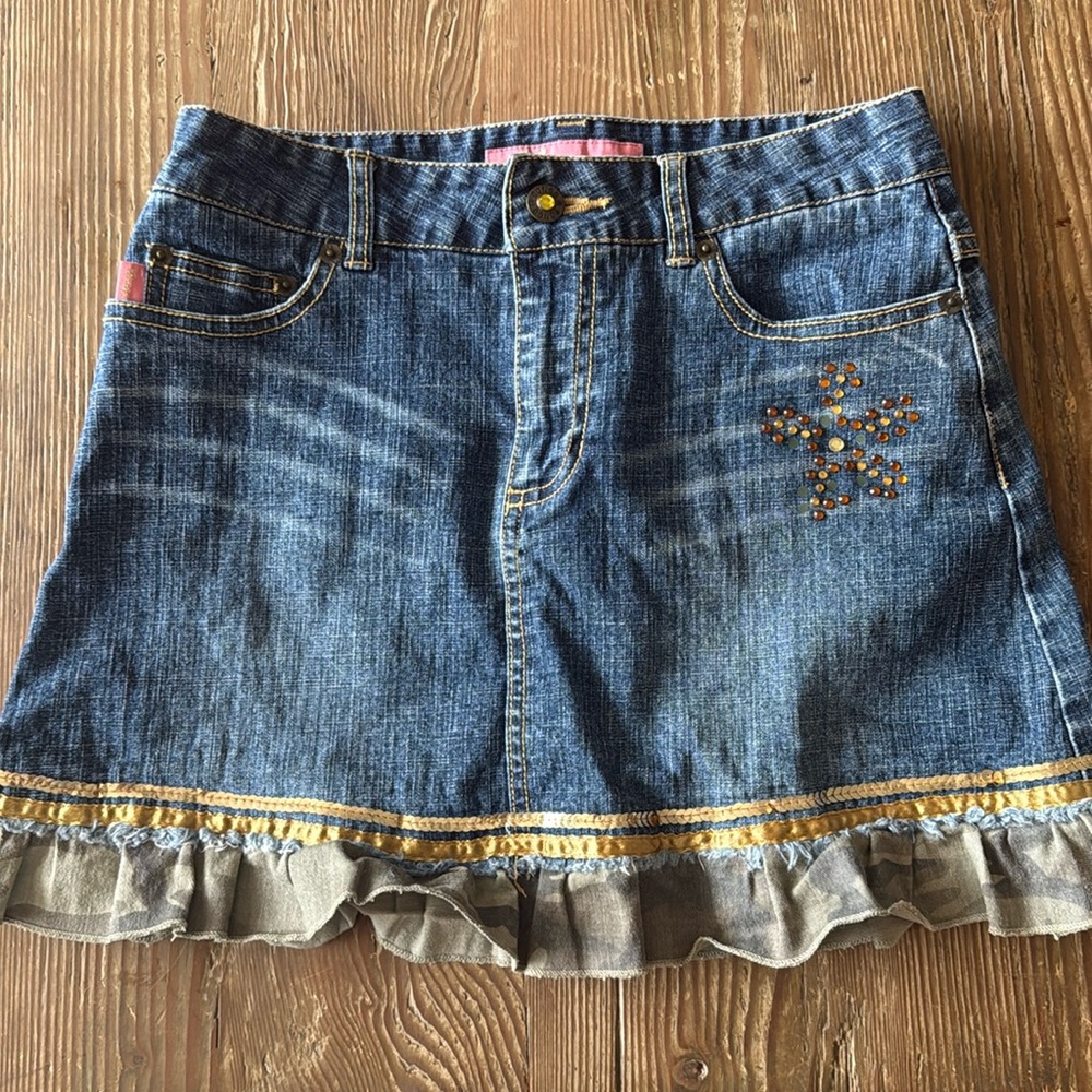 Bongo Girls Size 14 Blue Denim Camo/sequin pockets & Ruffles missing flower gems